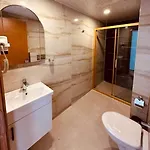 Britannia 3*