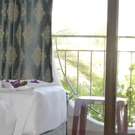 Hotel Britannia Village 3*