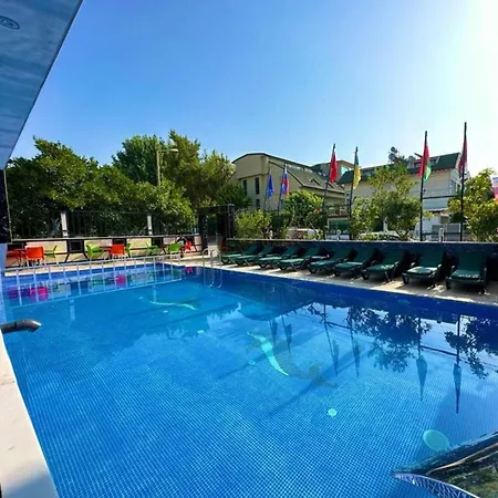 Hotel Britannia Village