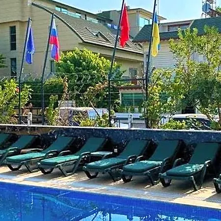 Britannia Hotell 3*