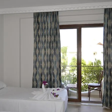 Britannia Village Отель 3*